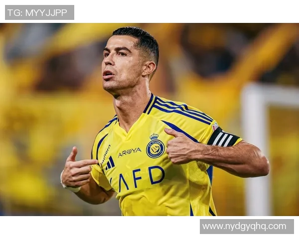 足球明星风采揭秘：从梅西到C罗的传奇故事与成就分析