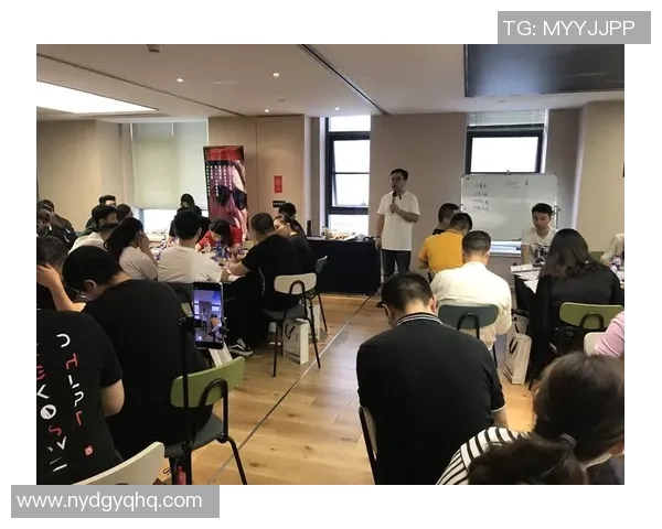 成都足球队与上海足球队赛后复盘团队协作分析与经验总结 成都足球队与上海足球队赛后复盘团队协作分析与经验总结